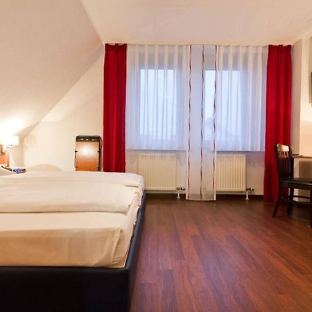 Hotel Domino Stuttgart Dış mekan fotoğraf