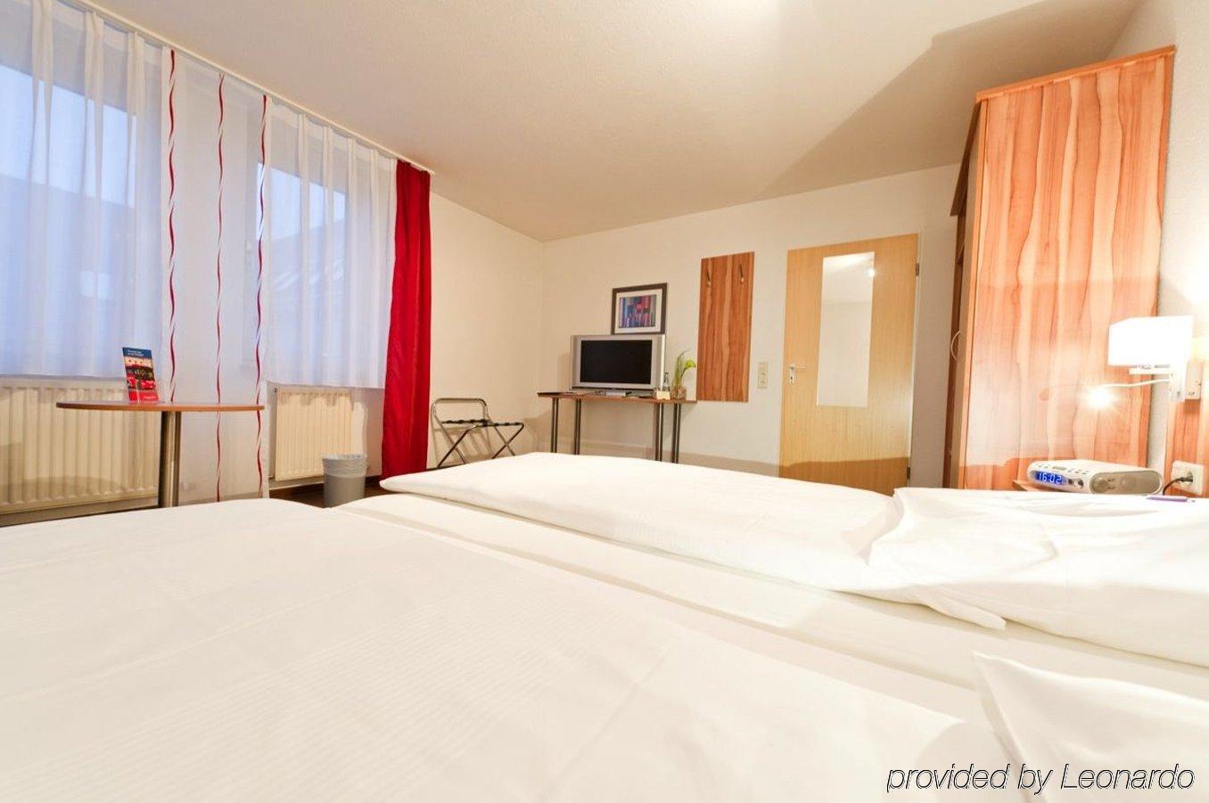 Hotel Domino Stuttgart Dış mekan fotoğraf