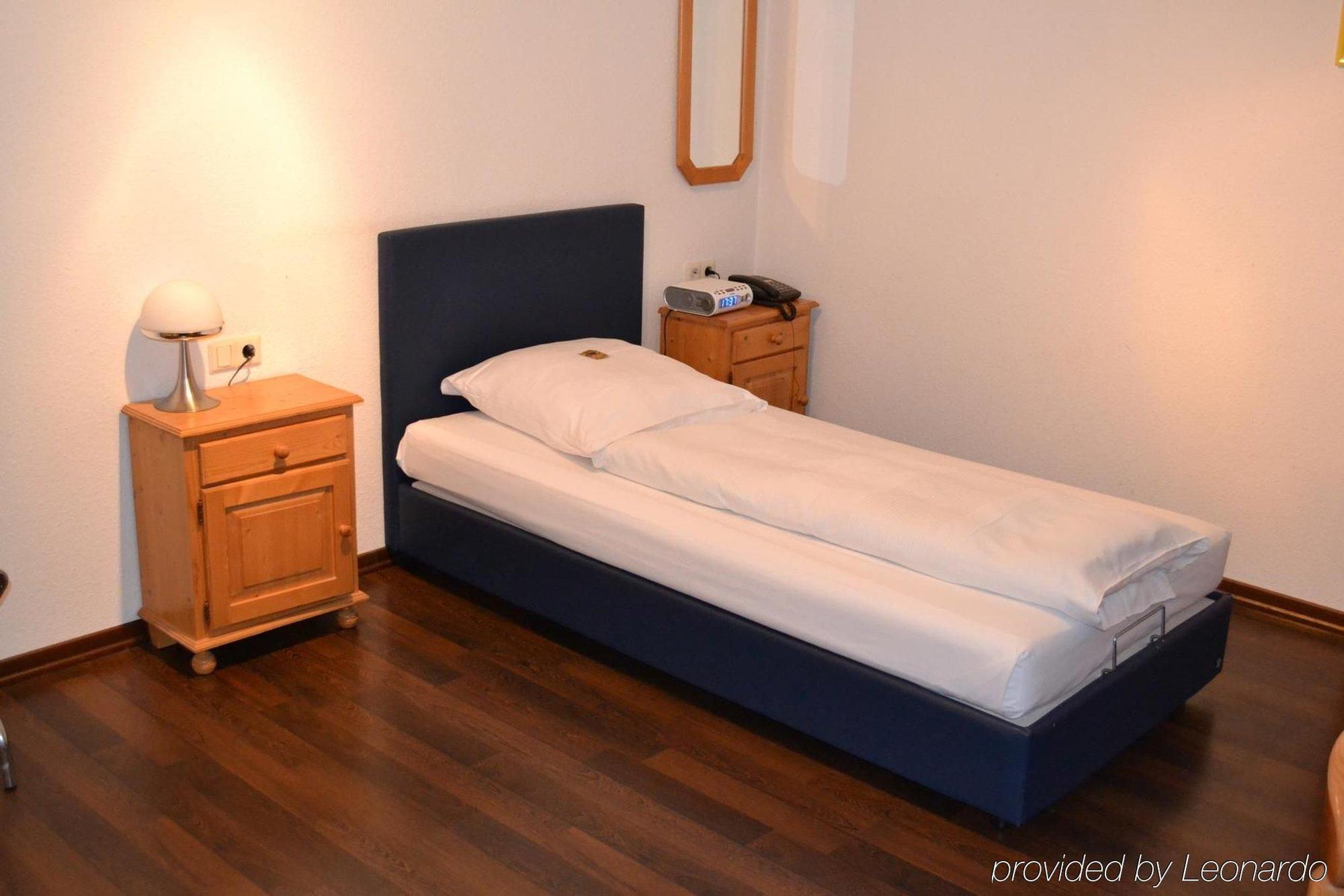 Hotel Domino Stuttgart Dış mekan fotoğraf