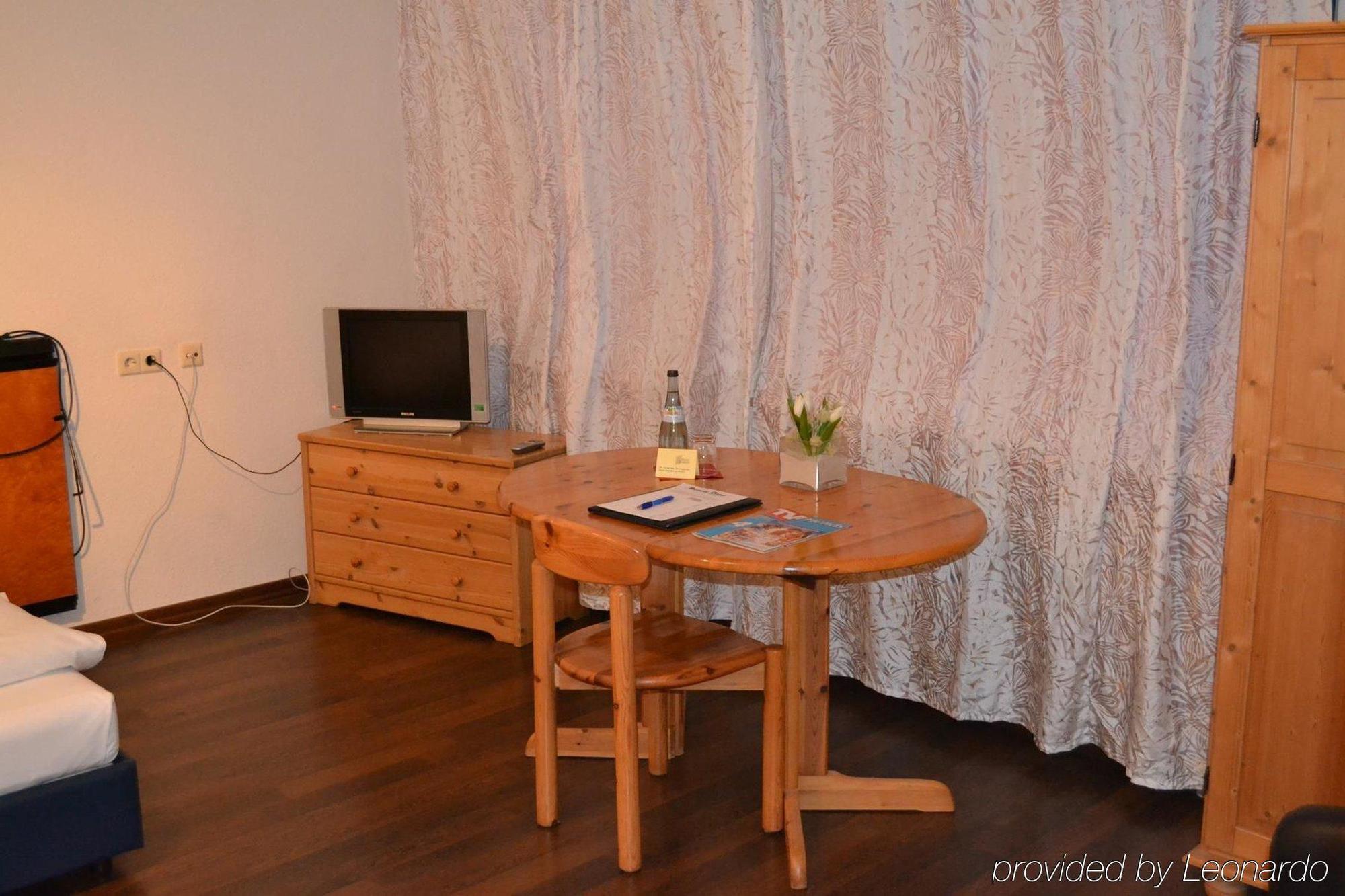 Hotel Domino Stuttgart Dış mekan fotoğraf