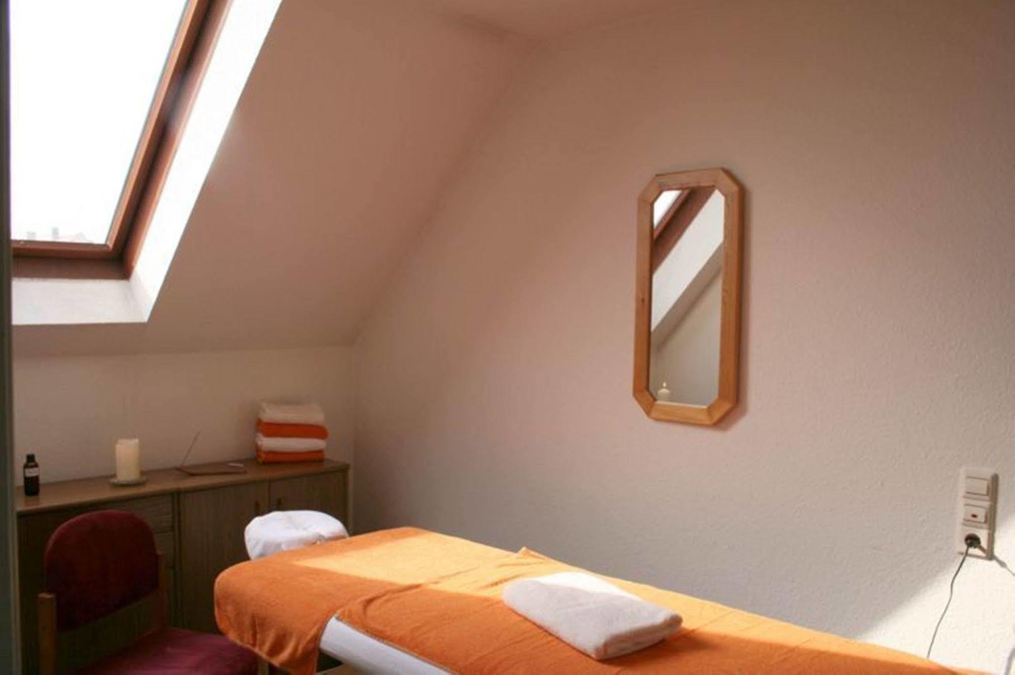 Hotel Domino Stuttgart Dış mekan fotoğraf